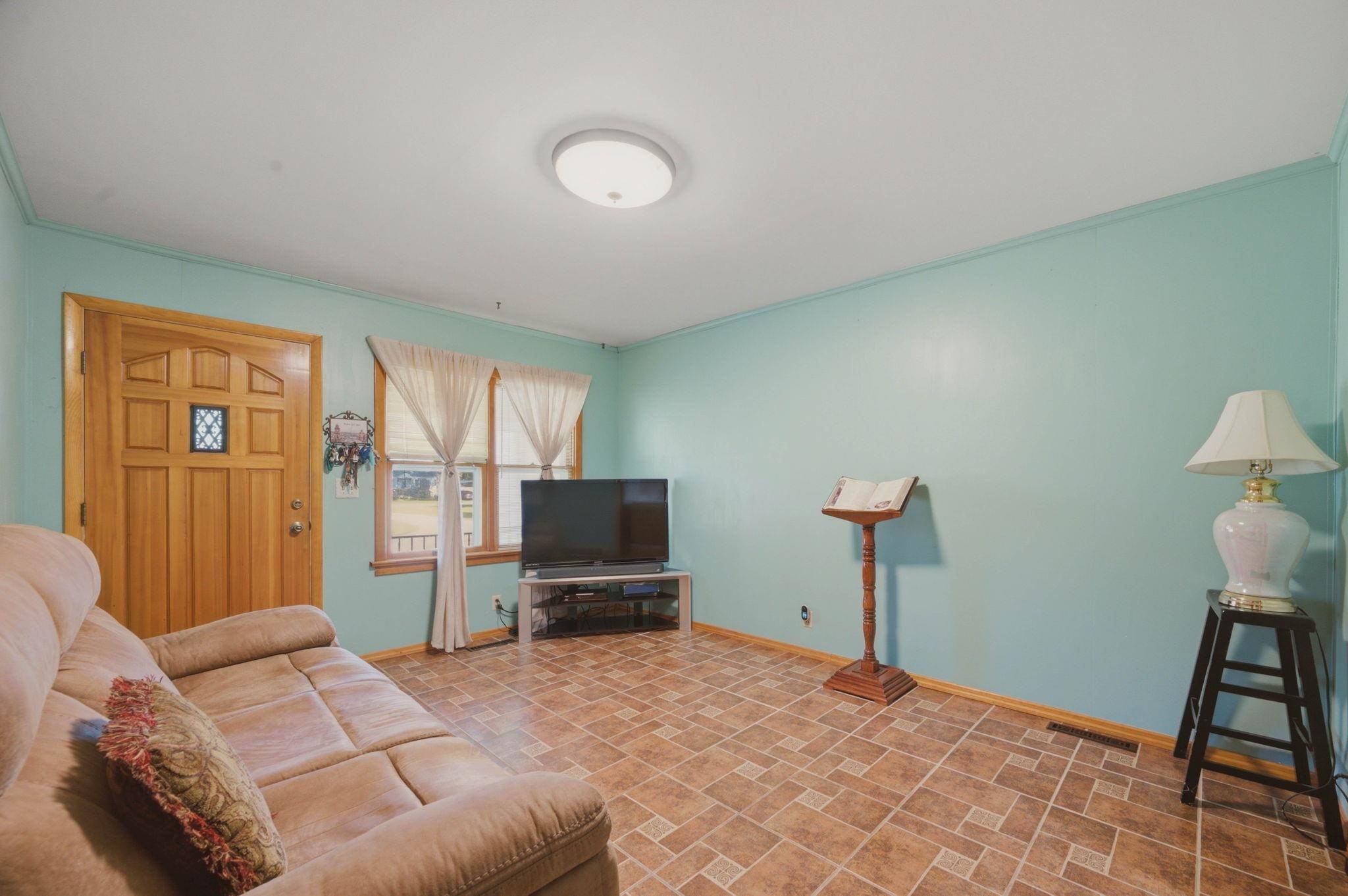 1138 N Sheridan St, Wichita, KS 67203