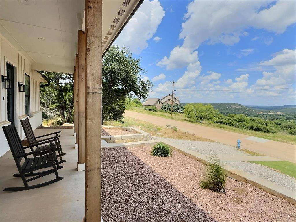 405 Oak Tree Drive, Possum Kingdom Lake, TX 76449