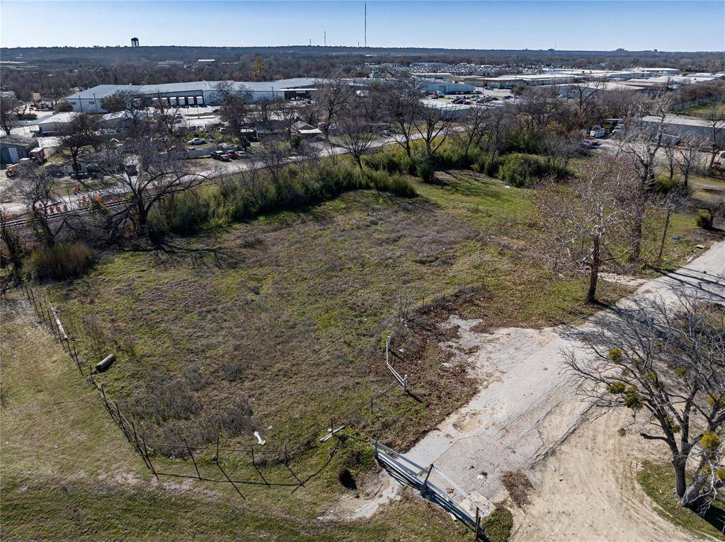6020 Garden Street, Haltom City, TX 76117