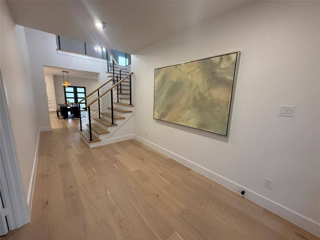 1018 Grandview Avenue, Dallas, TX 75223