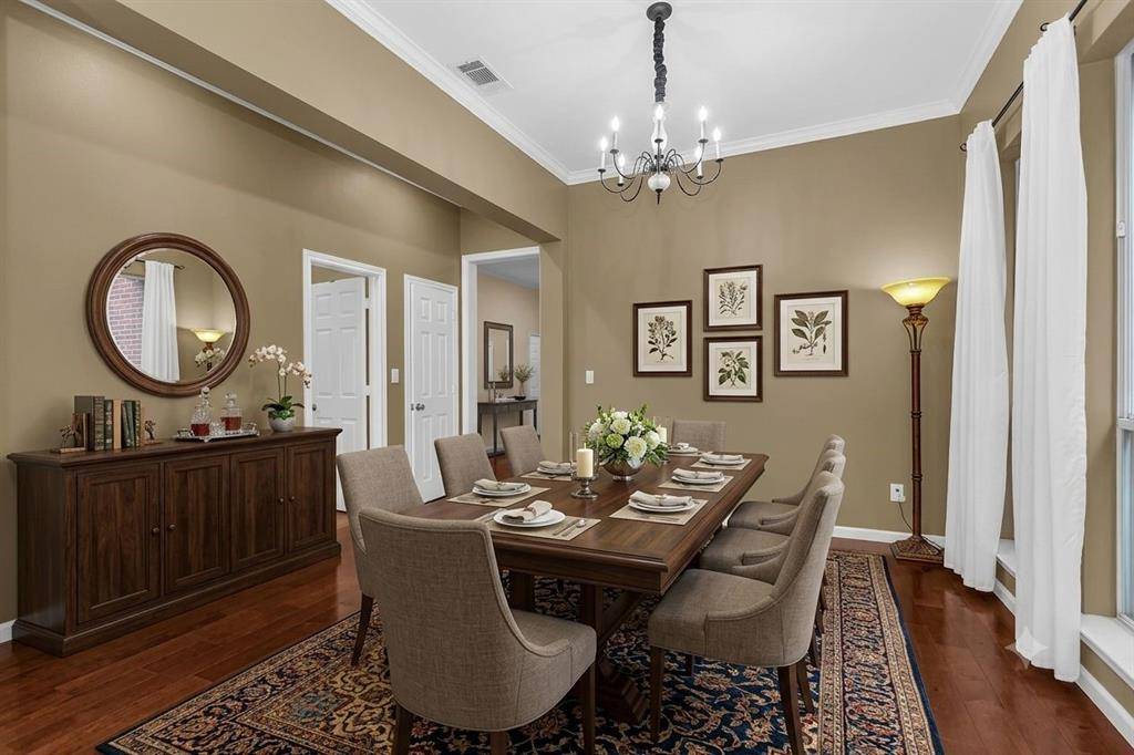 6015 Thursby Avenue, Dallas, TX 75252