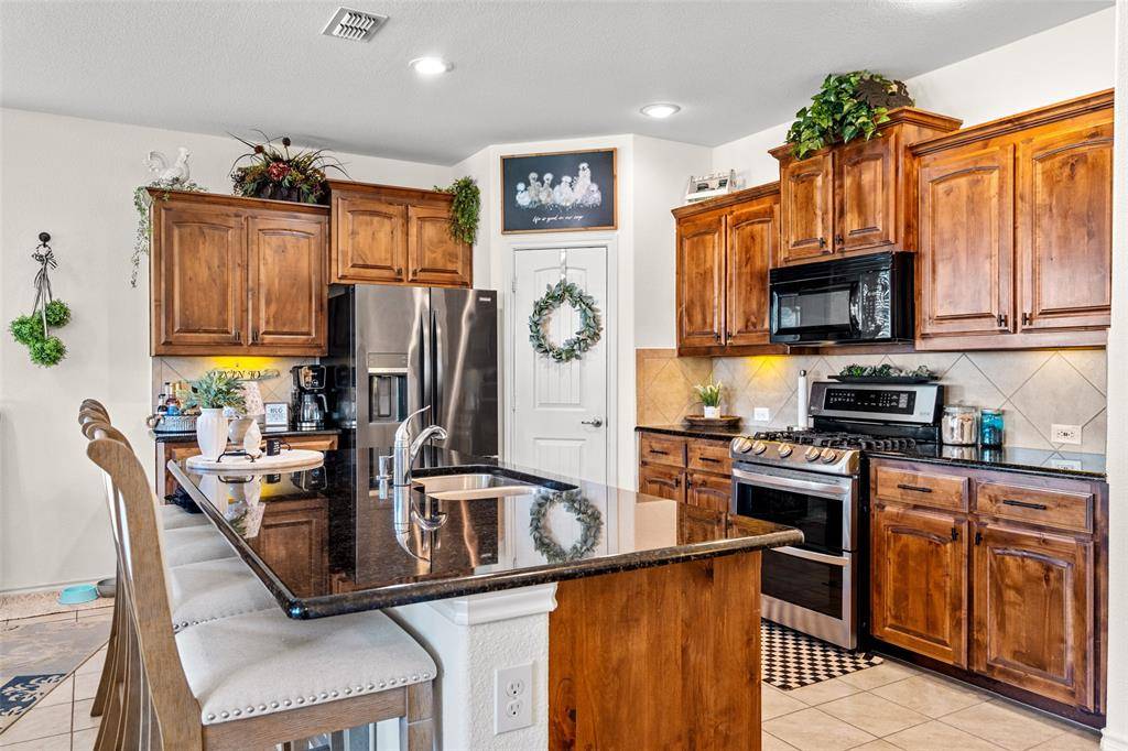 1737 Kachina Lodge Road, Fort Worth, TX 76131