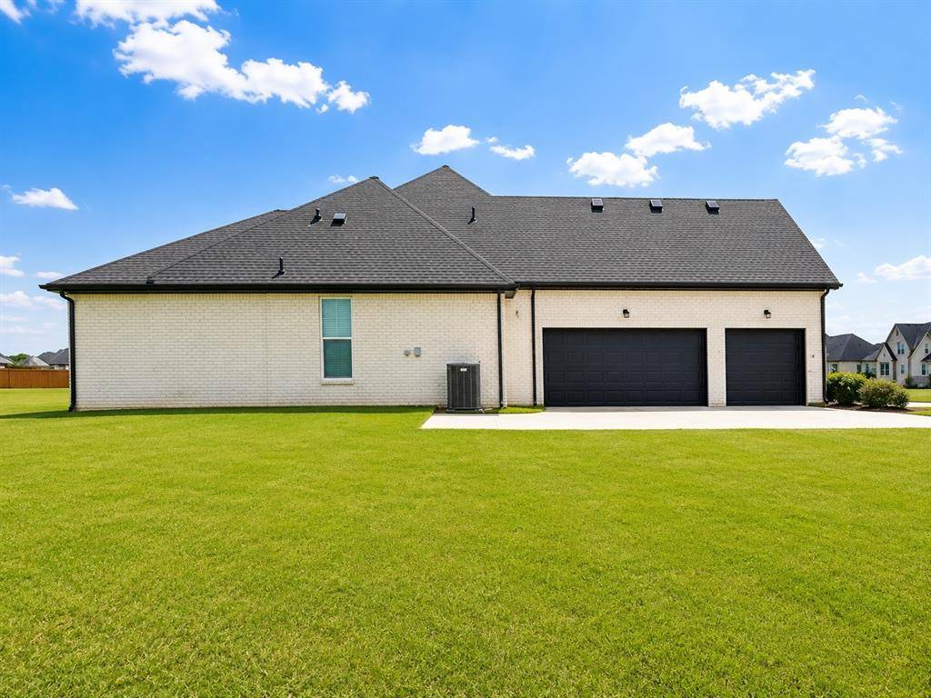 4017 Lagos Drive, Midlothian, TX 76065