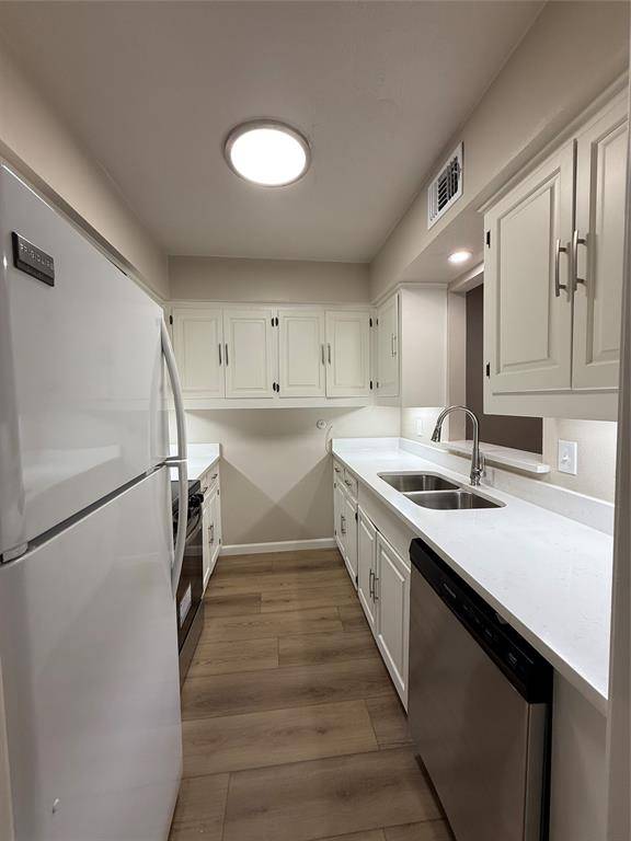 902 S Weatherred Drive #902F, Richardson, TX 75080