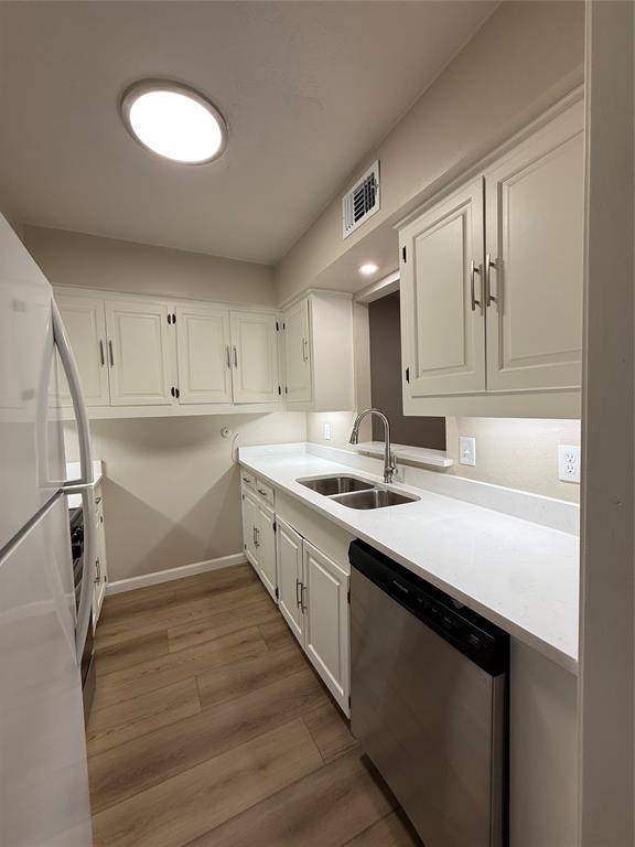 902 S Weatherred Drive #902F, Richardson, TX 75080