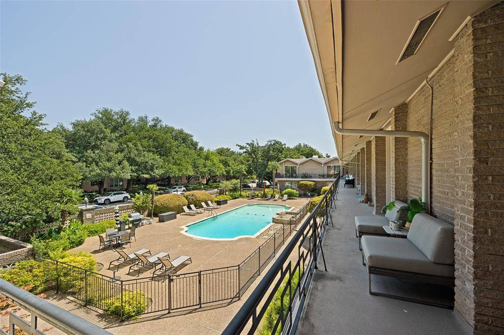 6318 Bandera Avenue #D, Dallas, TX 75225