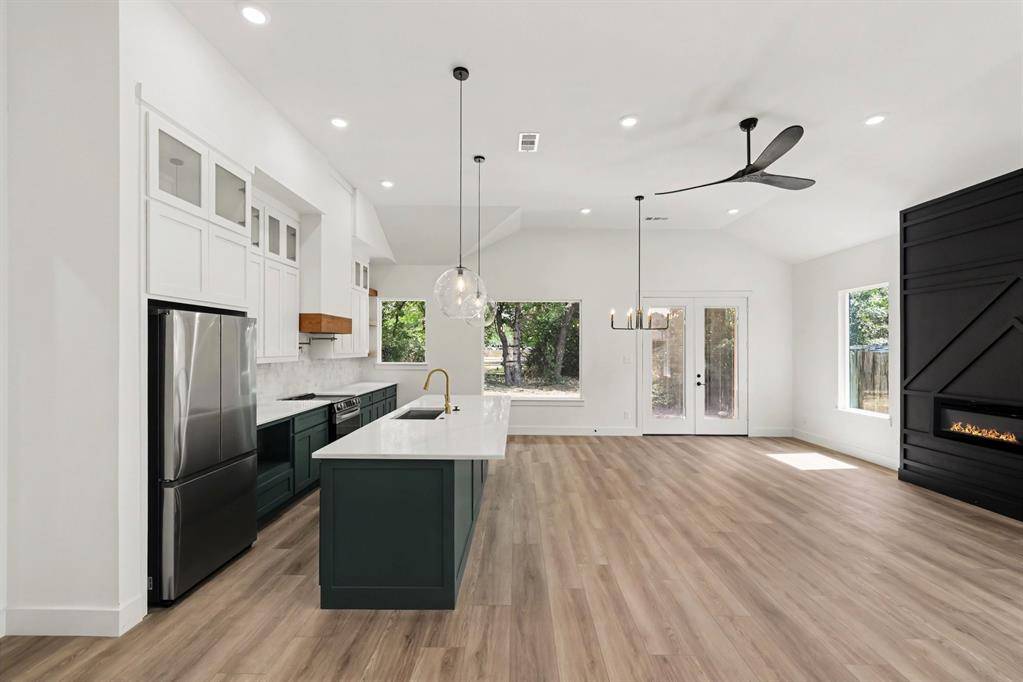 3804 De Maggio Avenue, Dallas, TX 75210
