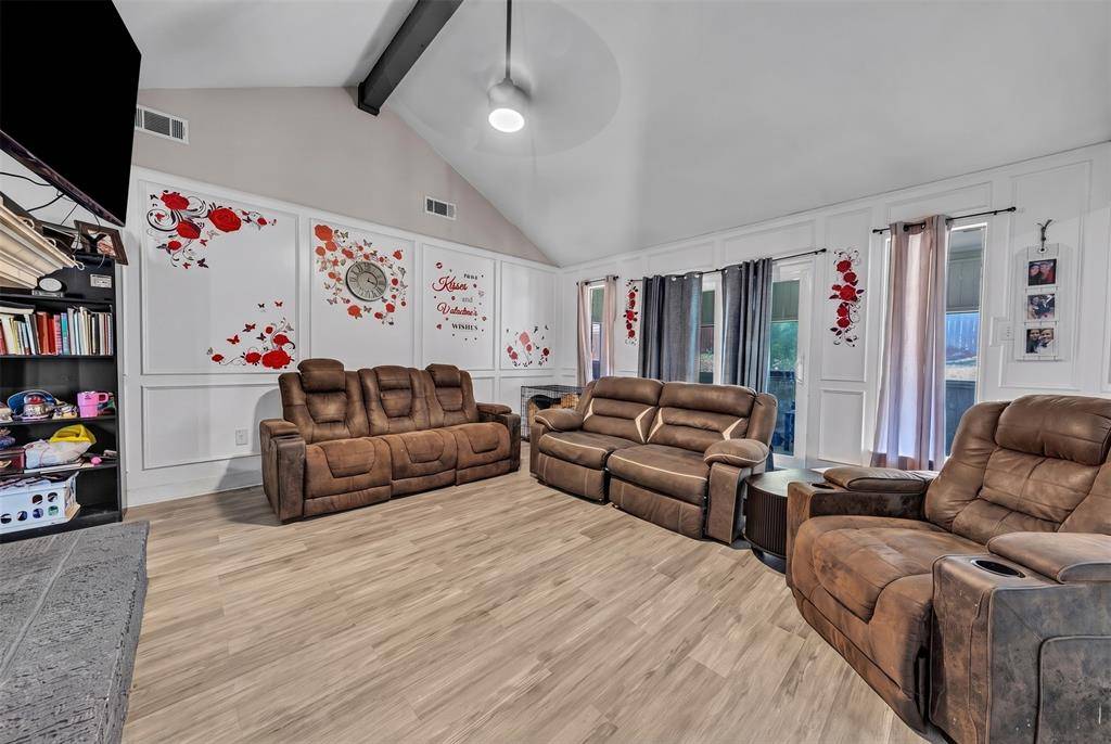 3813 Lynbrook Lane, Arlington, TX 76015