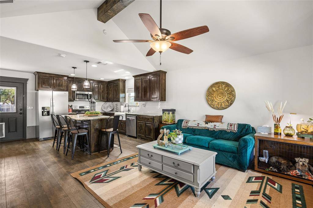 2605 Dove Trail, Granbury, TX 76048