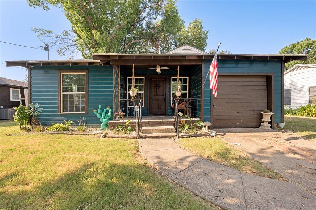 1008 E Russell Avenue, Carrollton, TX 75006