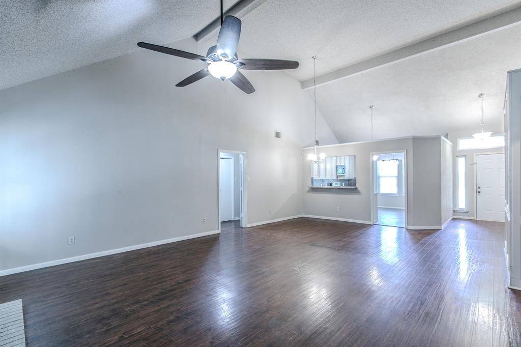 2759 Wentworth Drive, Grand Prairie, TX 75052