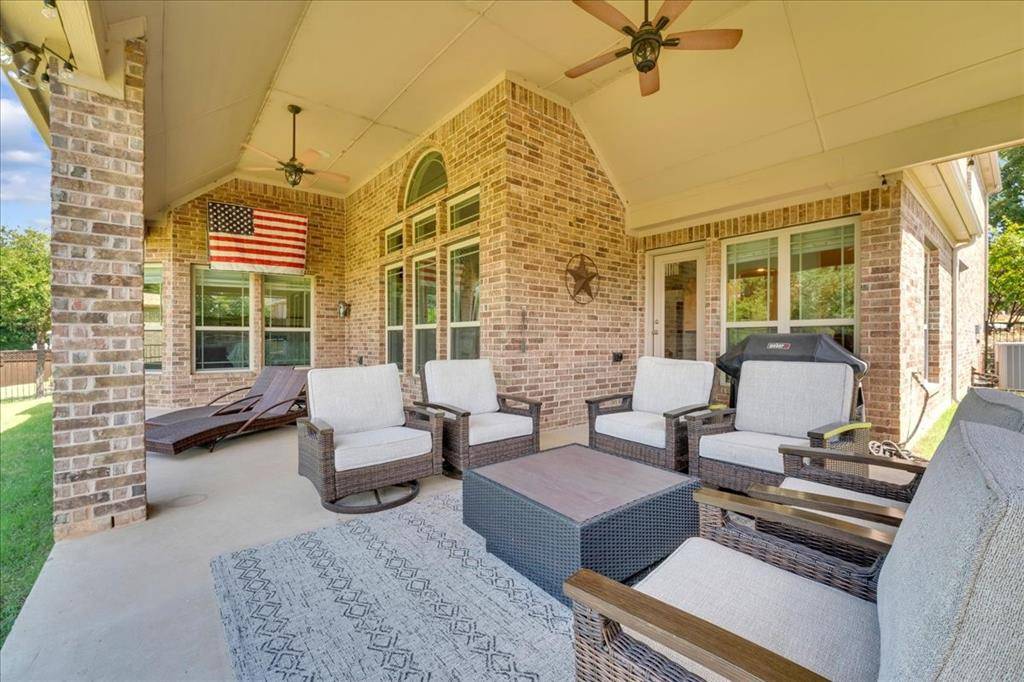 1229 Ardglass Trail, Corinth, TX 76210