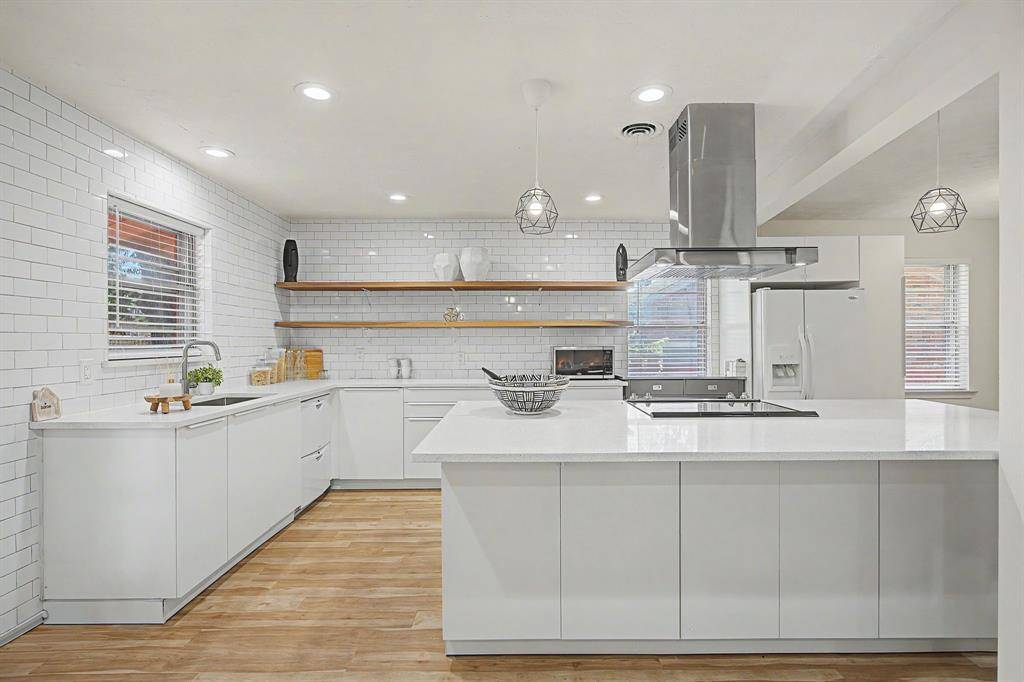 8046 Fall River Drive, Dallas, TX 75228