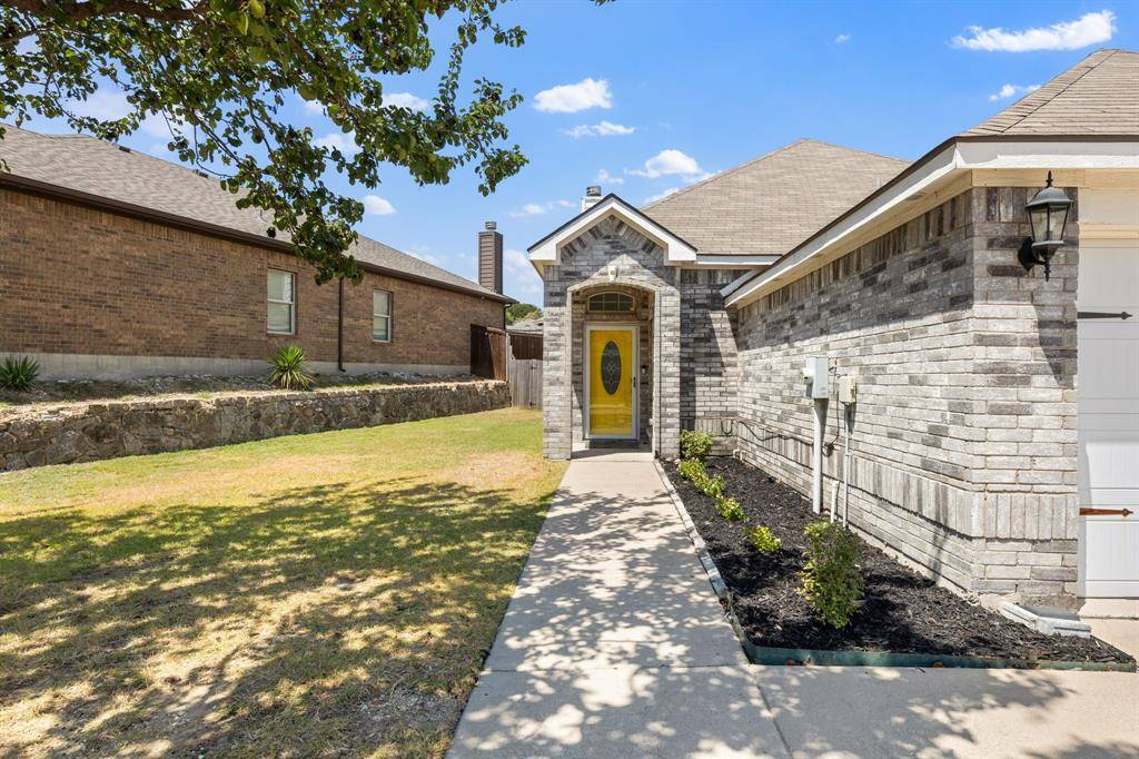 8275 Clarksprings Drive, Dallas, TX 75236