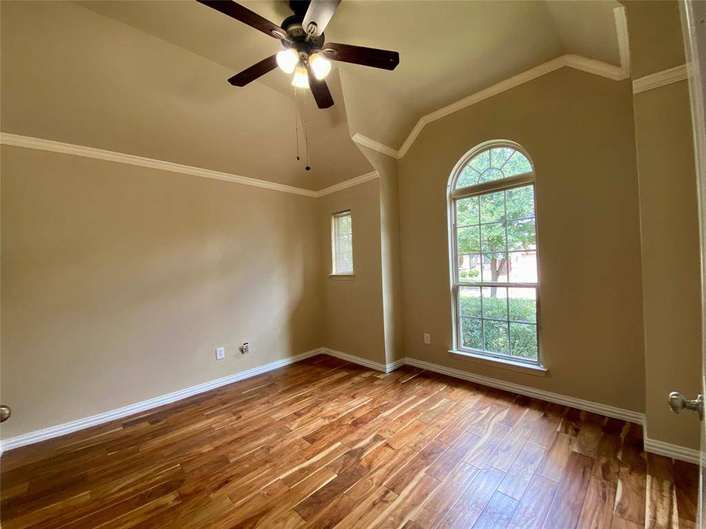 8133 Black Sumac Drive, Fort Worth, TX 76131