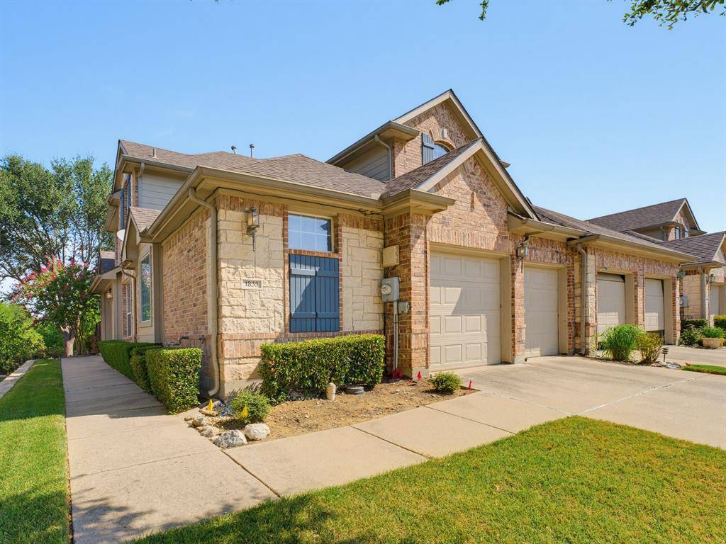 1833 Brookview Drive, Carrollton, TX 75007