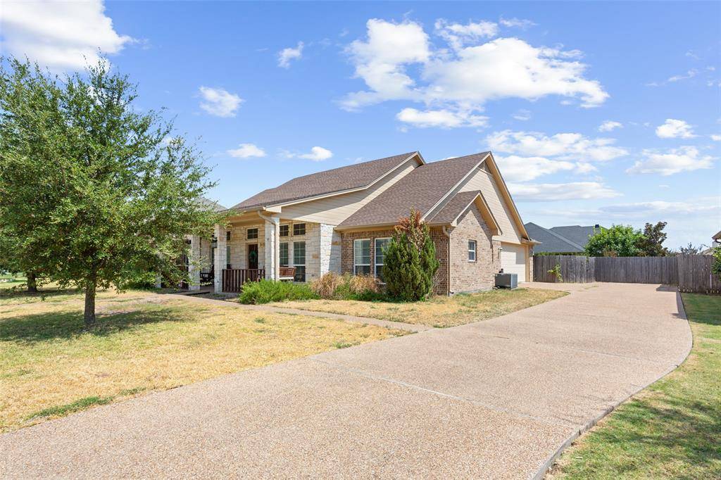 104 Claudette, Hewitt, TX 76643