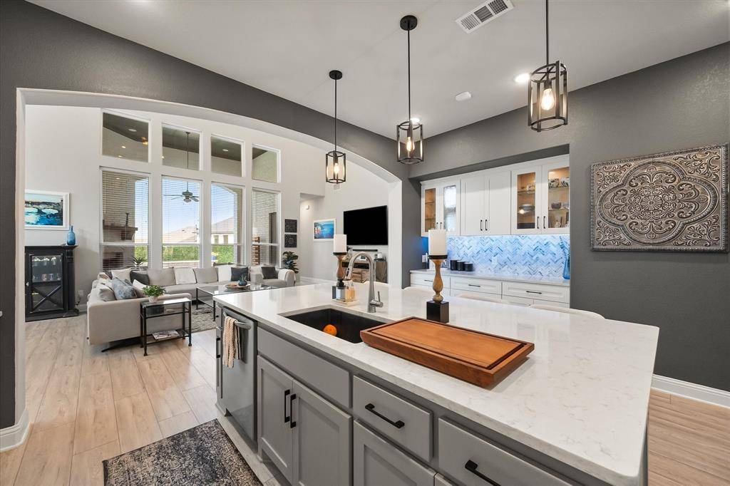 7508 Woodwheel Drive, Fort Worth, TX 76123