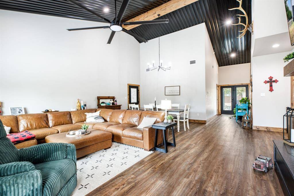 224 Lyla Lane, Whitewright, TX 75491