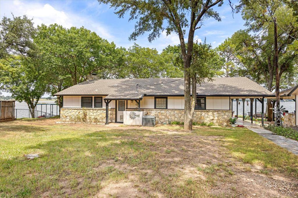 2537 Forest Park Drive, Granbury, TX 76048