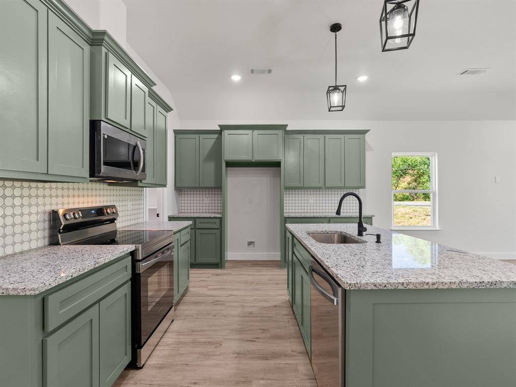 101 N Oak Street, Ector, TX 75439