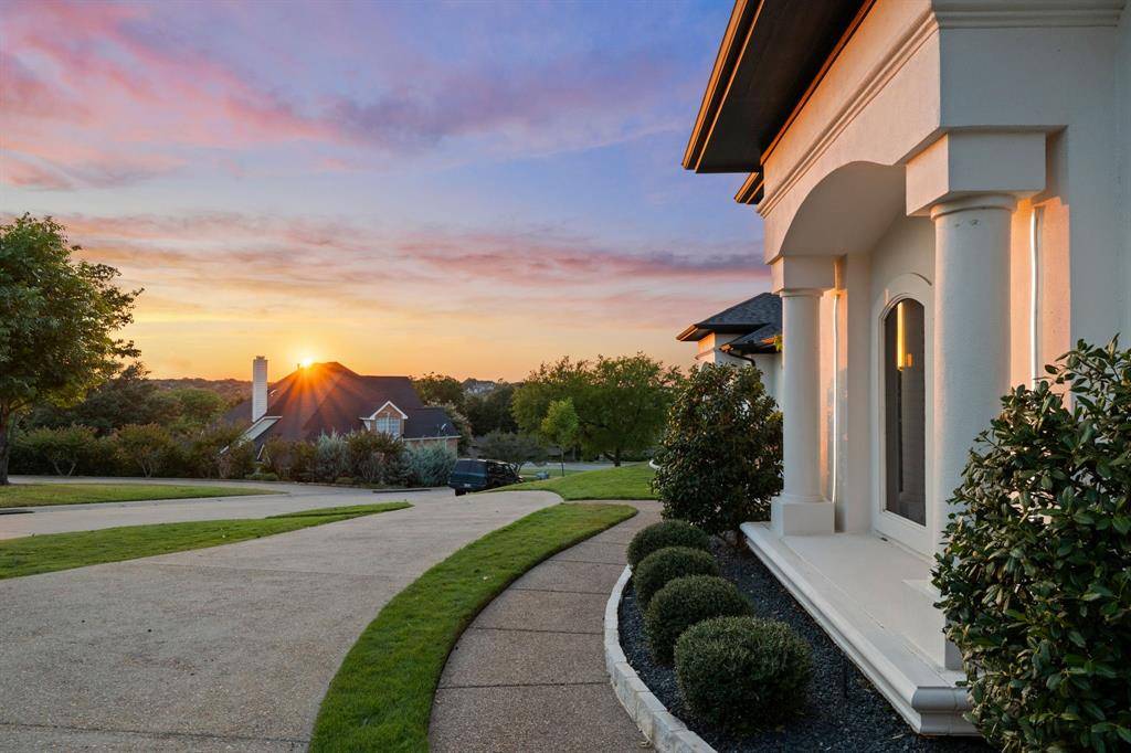 3102 Forest Shores Lane, Highland Village, TX 75077