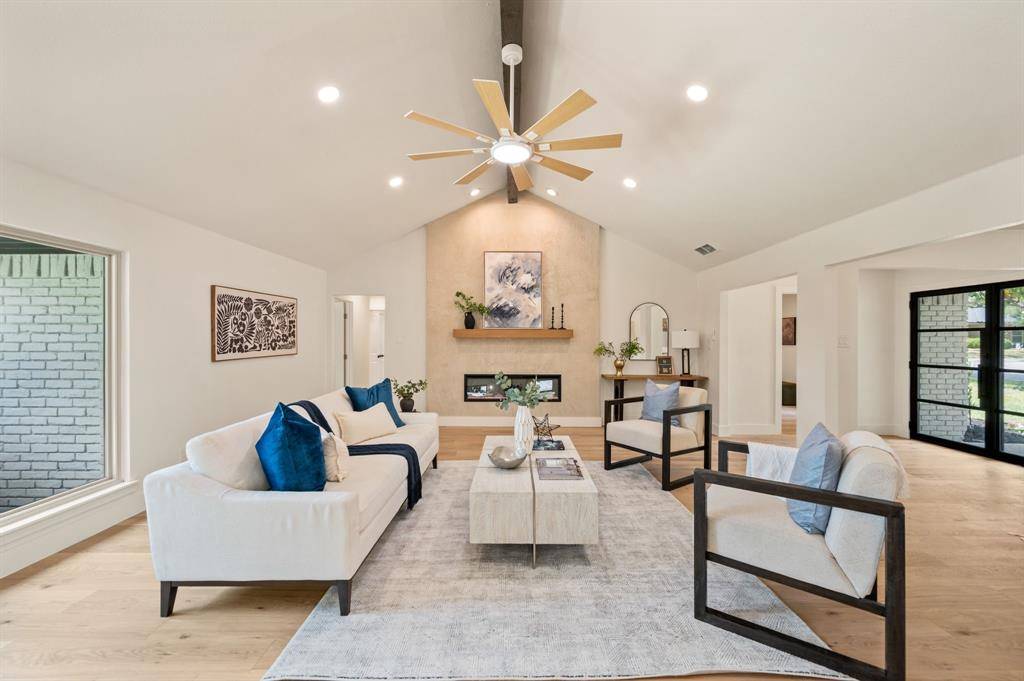 6728 Saint Anne Street, Dallas, TX 75248