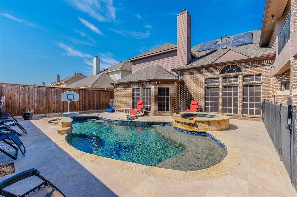 7208 Roble, Grand Prairie, TX 75054