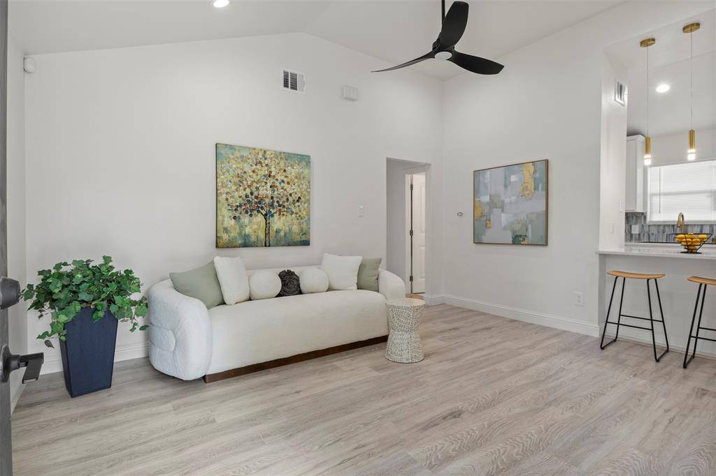 2406 Jennings Avenue, Dallas, TX 75216