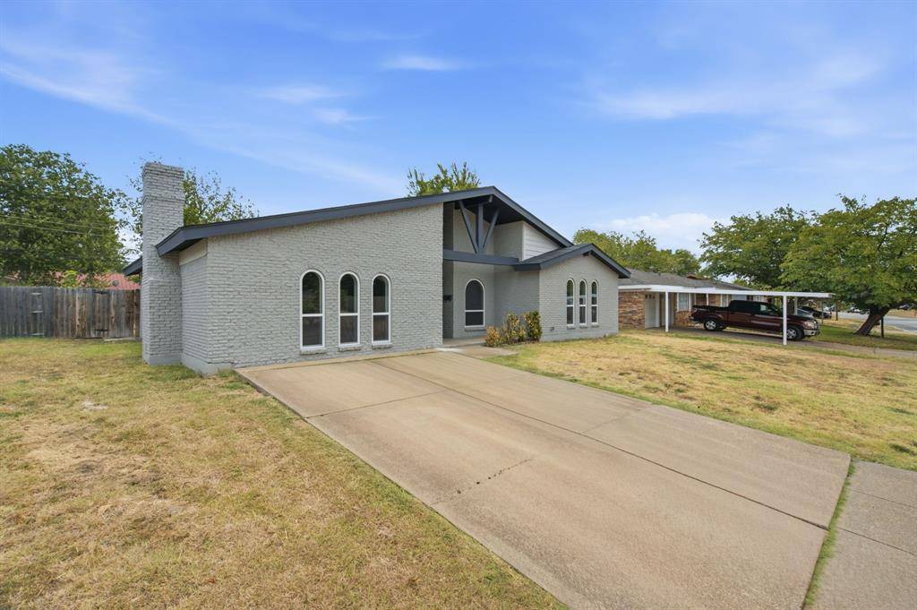 912 Kelley Drive, Everman, TX 76140