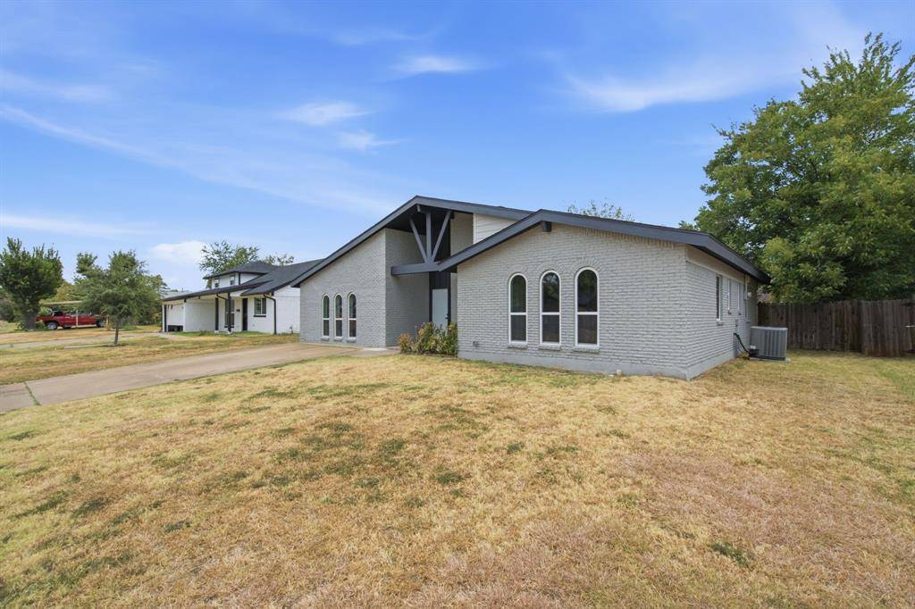 912 Kelley Drive, Everman, TX 76140