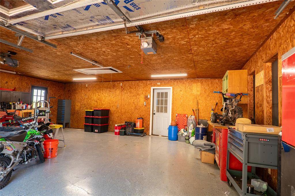207 Southridge Road, Edgewood, TX 75117
