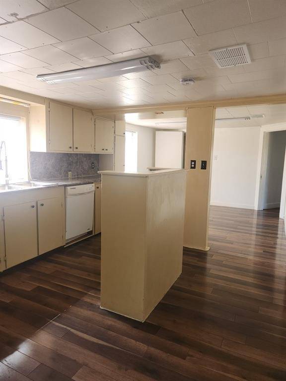 4494 N US Highway 69, Leonard, TX 75452