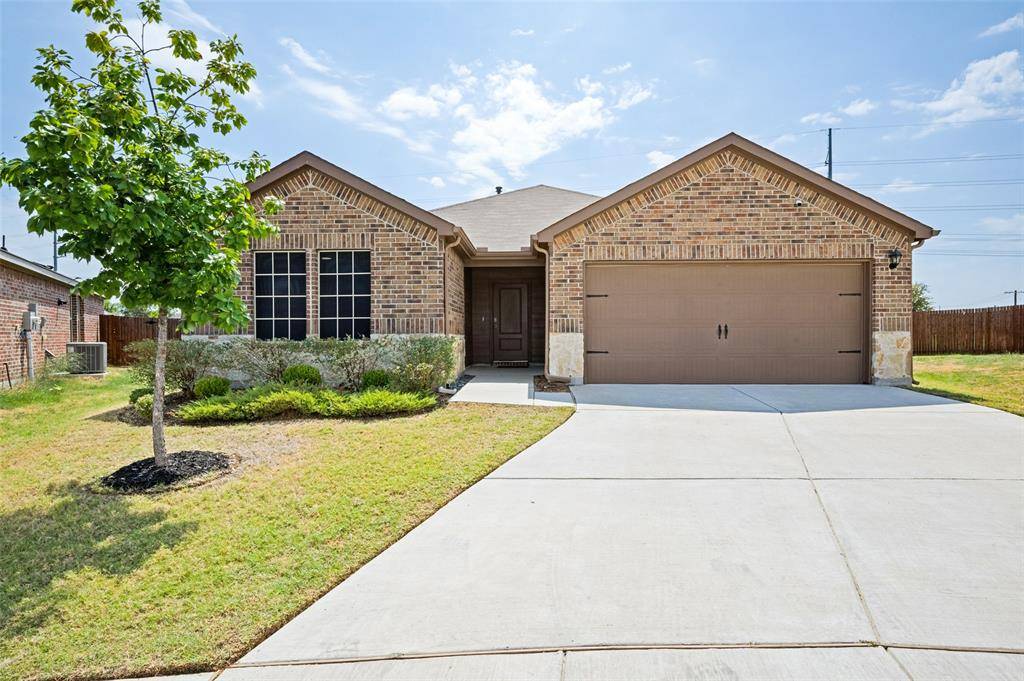 1104 Saddlehorn Drive, Denton, TX 76207