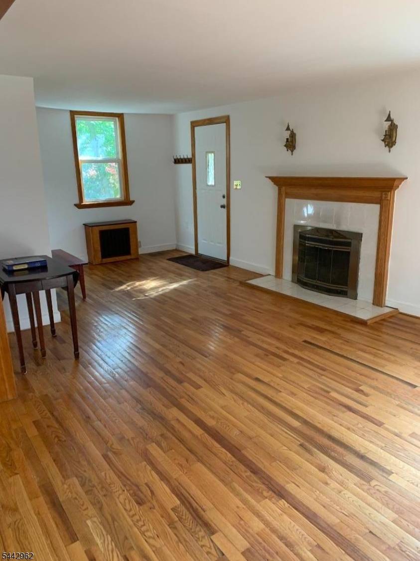 17 Dogwood Ter, Livingston Twp., NJ 07039