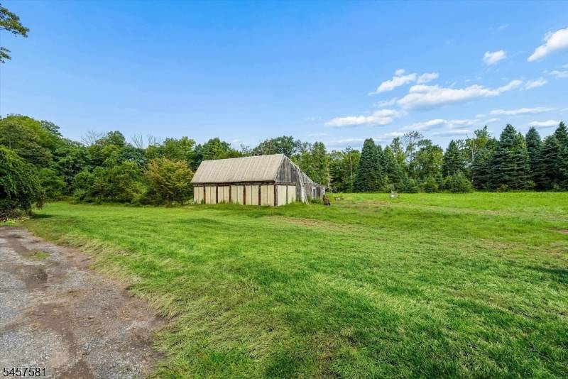 51 Hibler Rd, Green Twp., NJ 07860