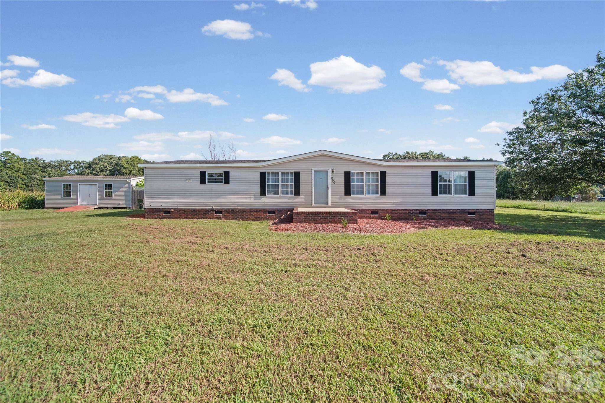 950 Weaver RD, China Grove, NC 28023