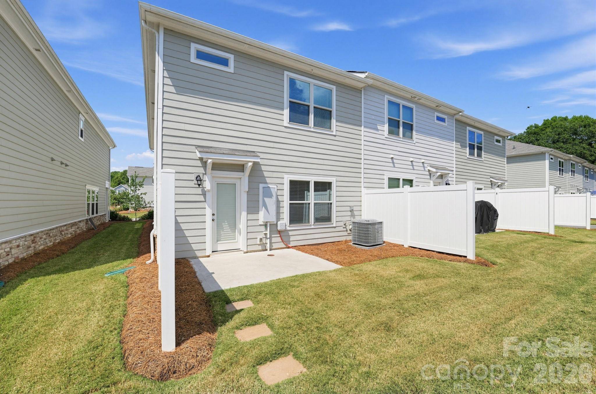 918 Sagecroft LN, Indian Trail, NC 28079