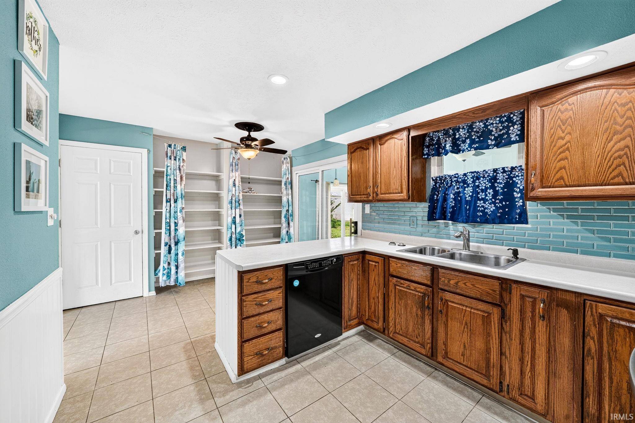 51444 Kenilworth RD, South Bend, IN 46637-1208