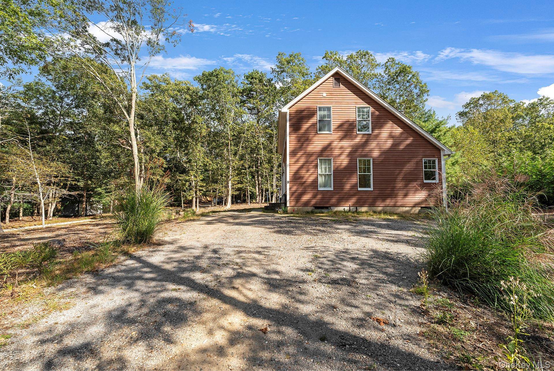 9 Wood Lot Lane, East Hampton, NY 11937