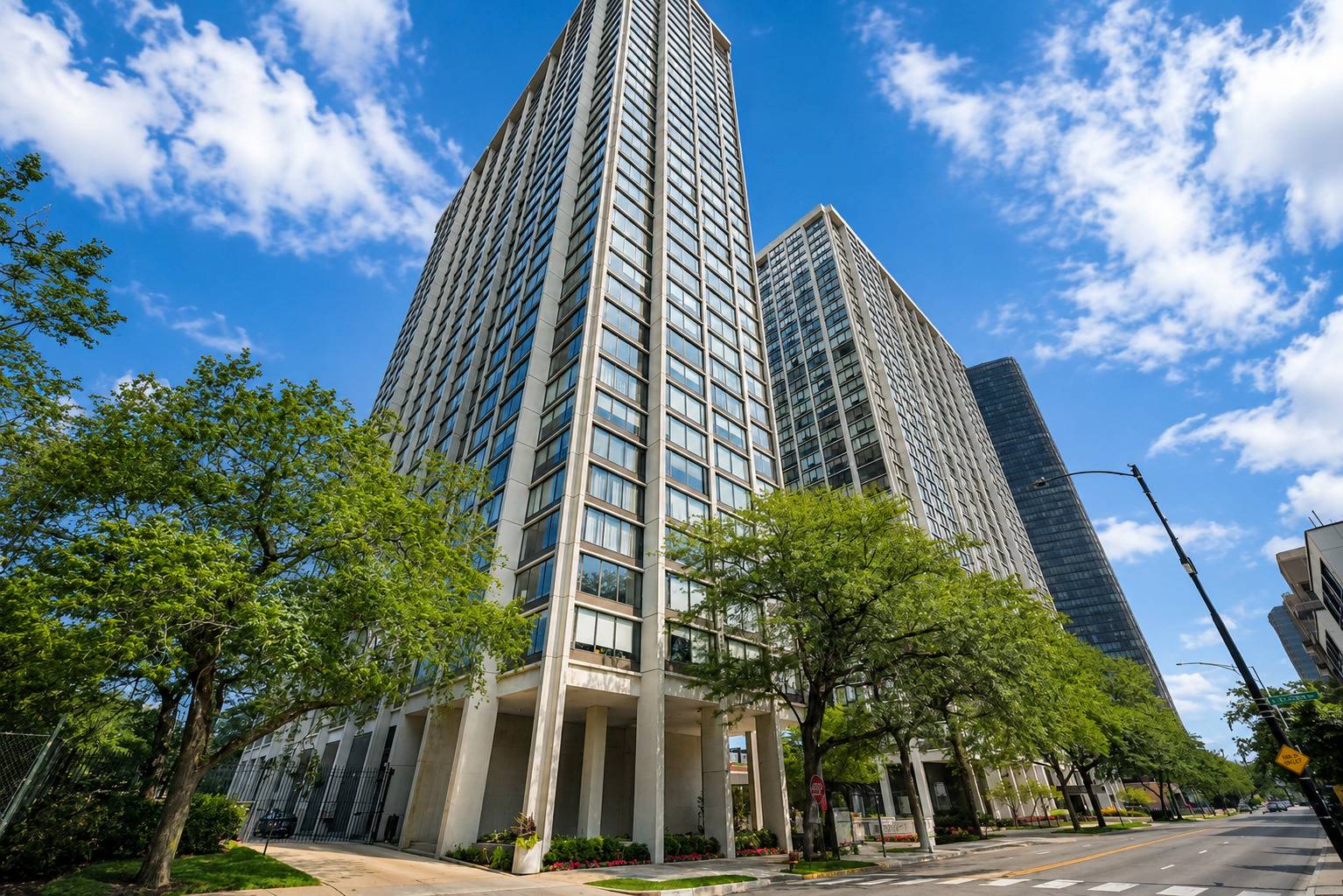 5455 N Sheridan RD #1015, Chicago, IL 60640