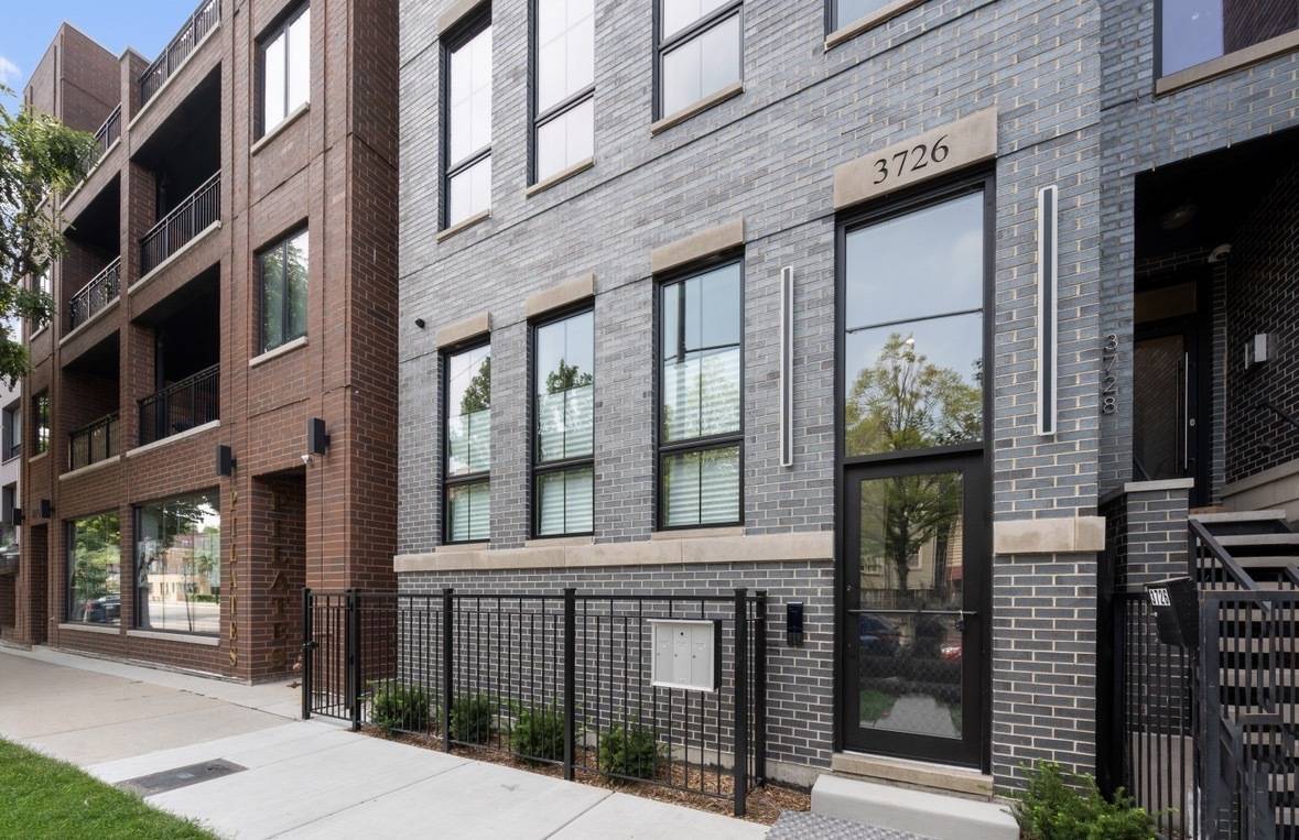 3726 N Ashland AVE #PH, Chicago, IL 60613