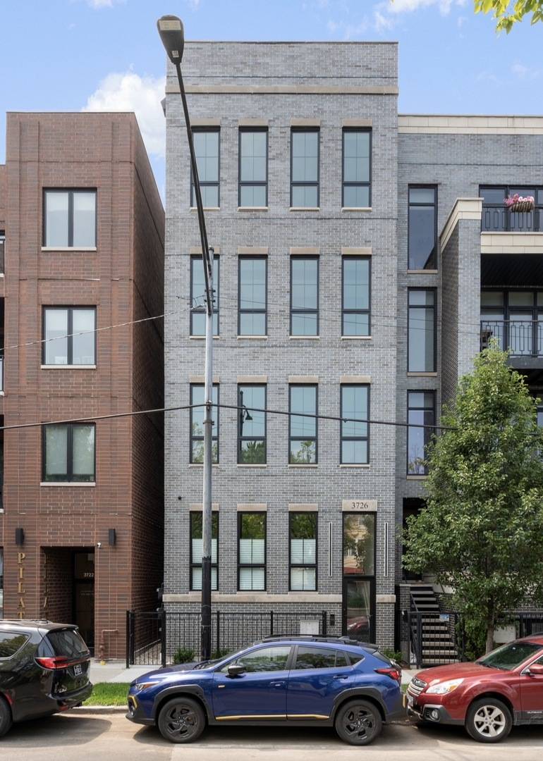 3726 N Ashland AVE #PH, Chicago, IL 60613