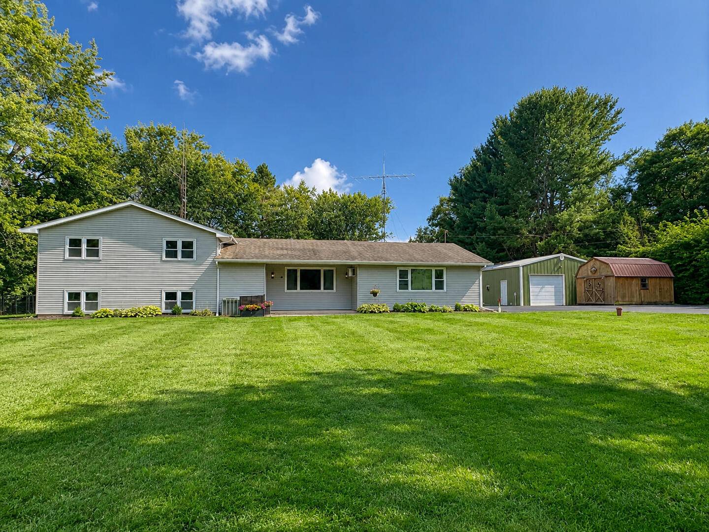 6708 W 92nd AVE, Taylor Ridge, IL 61284