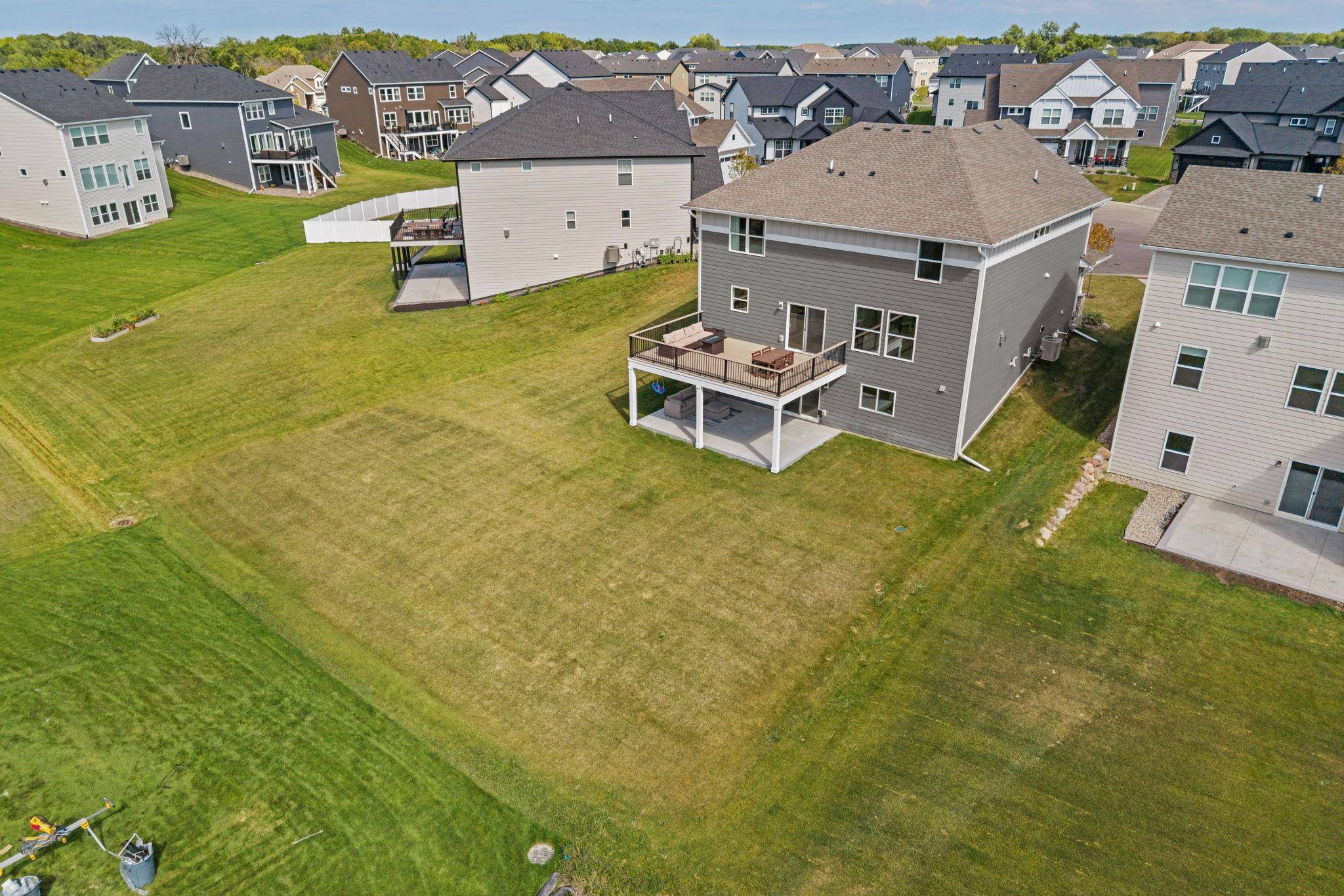 10575 Kingsview LN N, Maple Grove, MN 55369