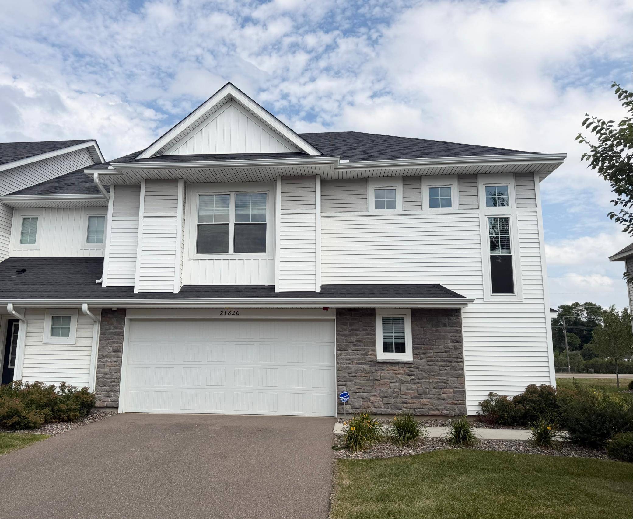 21820 Wisteria WAY, Farmington, MN 55024