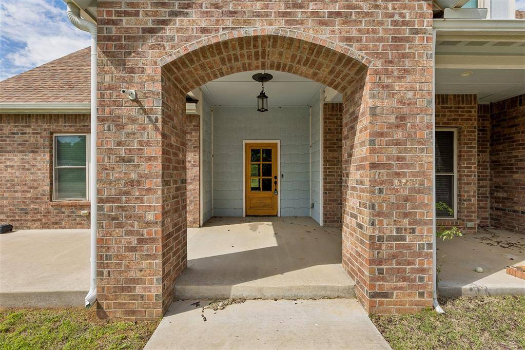 551 W 9th AVE, Bristow, OK 74010