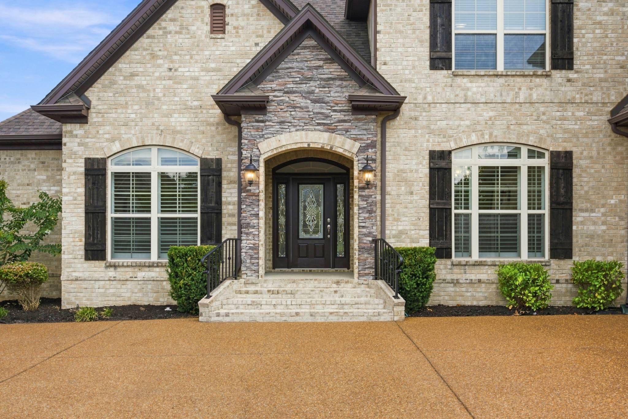 2152 Sugar Mill Dr, Nolensville, TN 37135