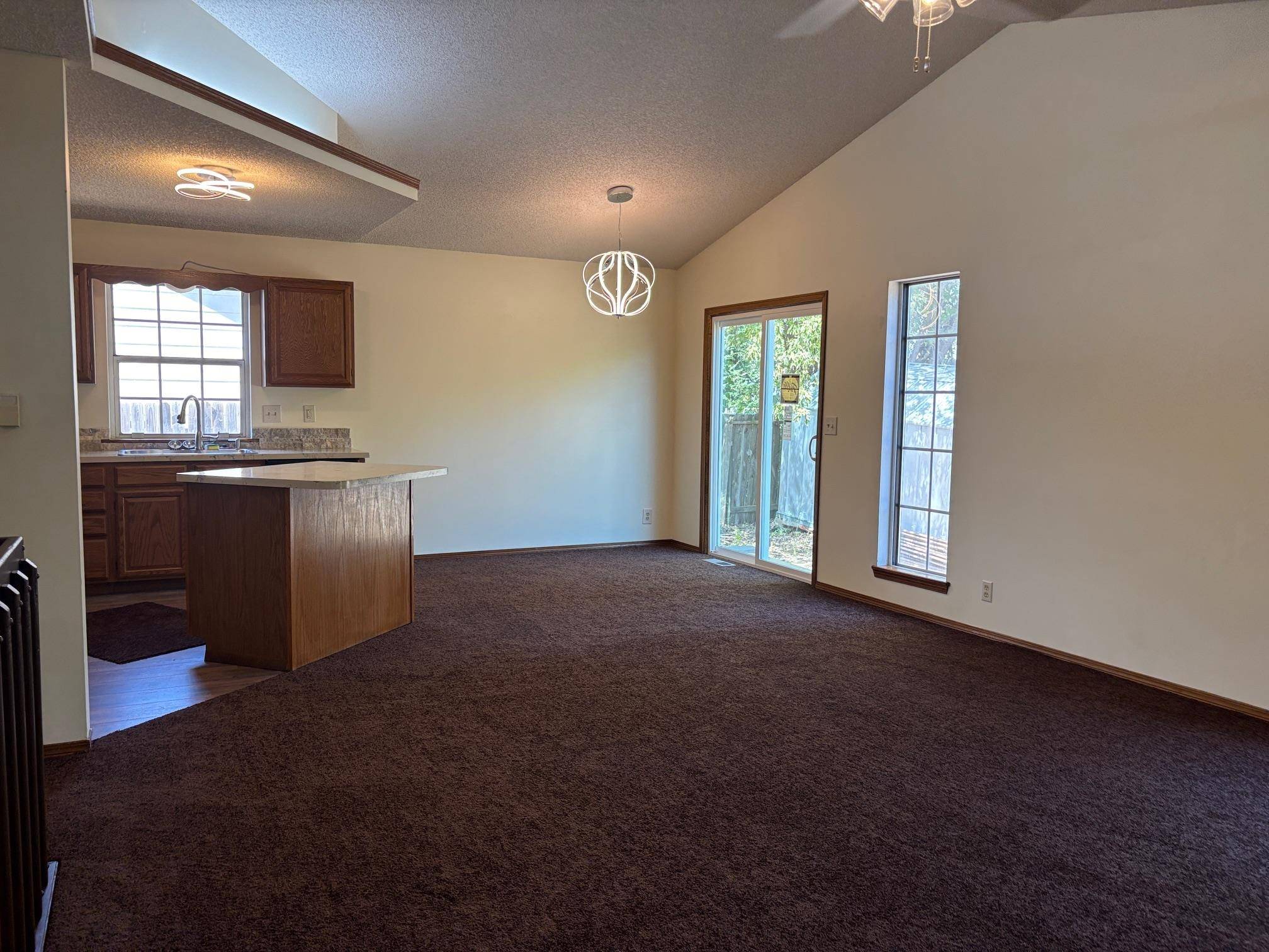 5810 W 37th St S, Wichita, KS 67215