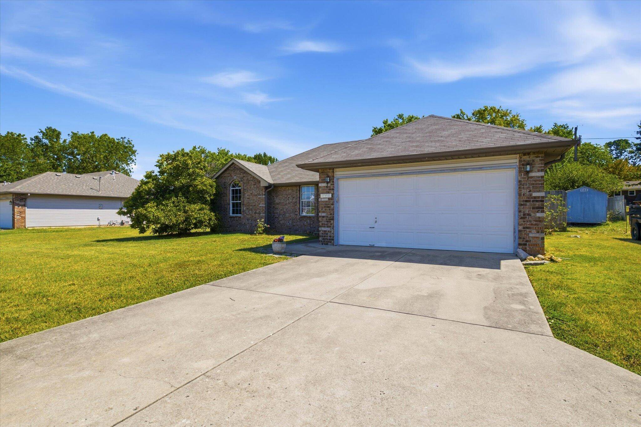 706 State Highway Ab, Willard, MO 65781